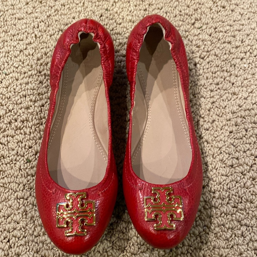 Tory Burch Minnie Travel Flats Black Leather Shoes Gold Medallion Logo 8M